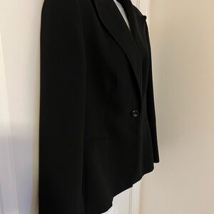 Jones Studio Black Tailored Blazer
